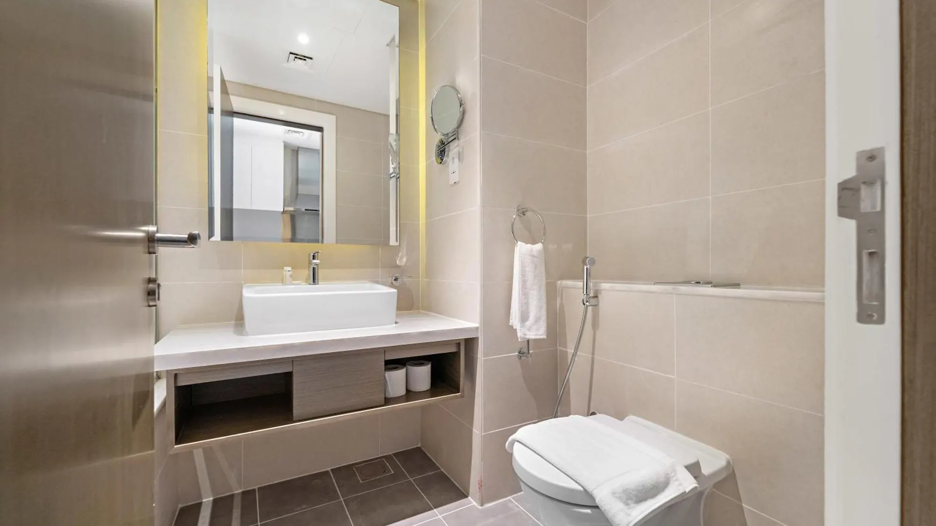 Apartamento Silkhaus Luxurious Studio Damac Prive Tower Dubái