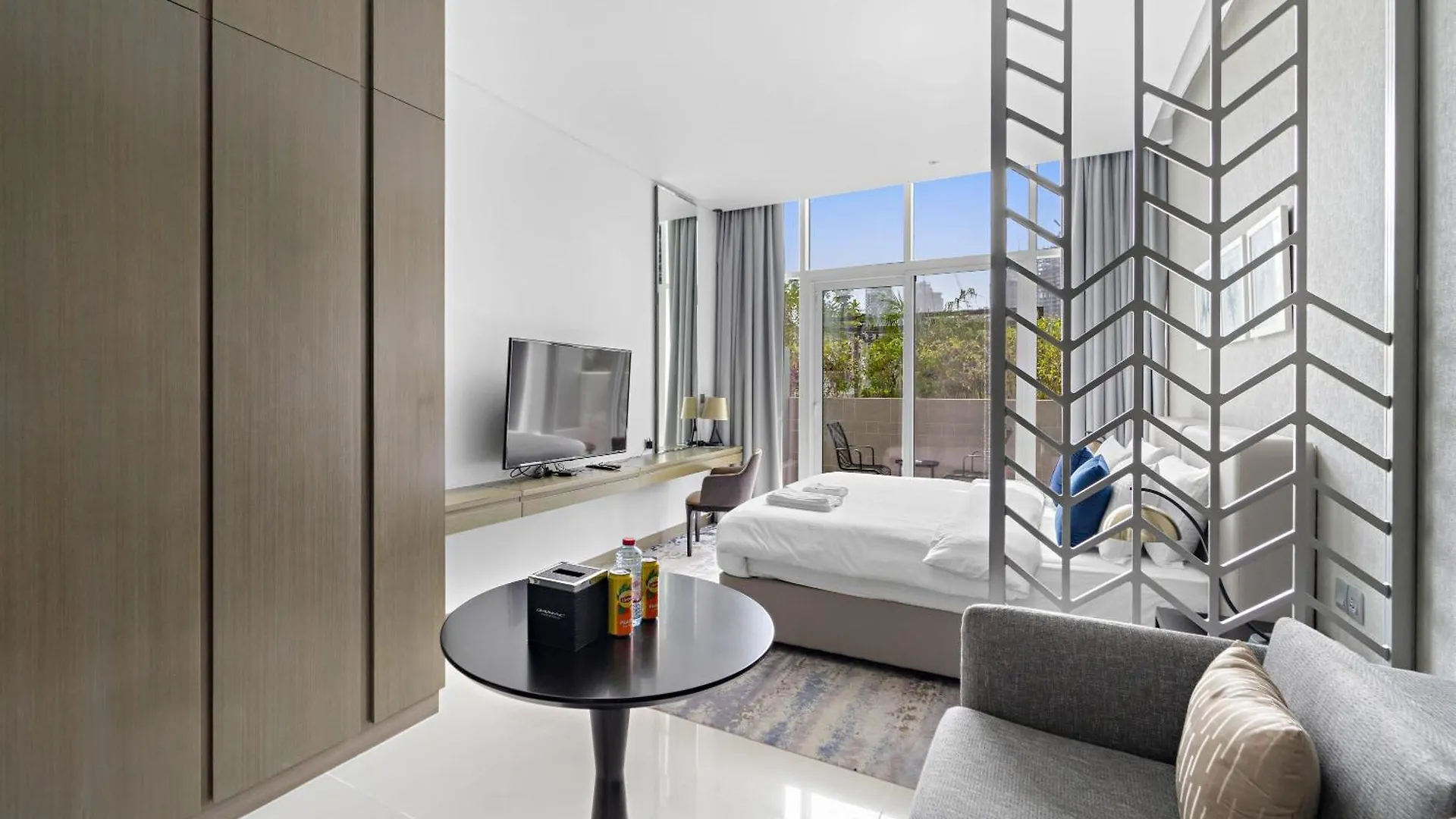 Silkhaus Luxurious Studio Damac Prive Tower Dubai Apartment